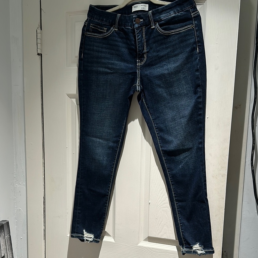 BKE Blue Ankle Cropped Jeans with Distressed Hem